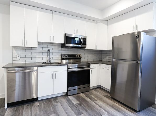 2215 Minnesota Ave SE APT 2