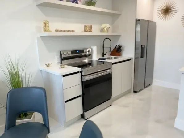 2316 Freedom St, Hollywood, FL