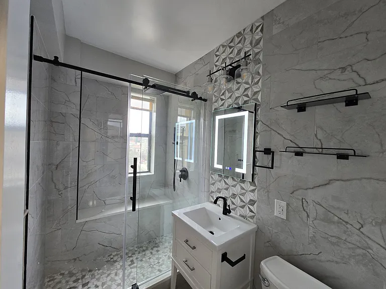 1 Scott Cir #600 — Photo 3