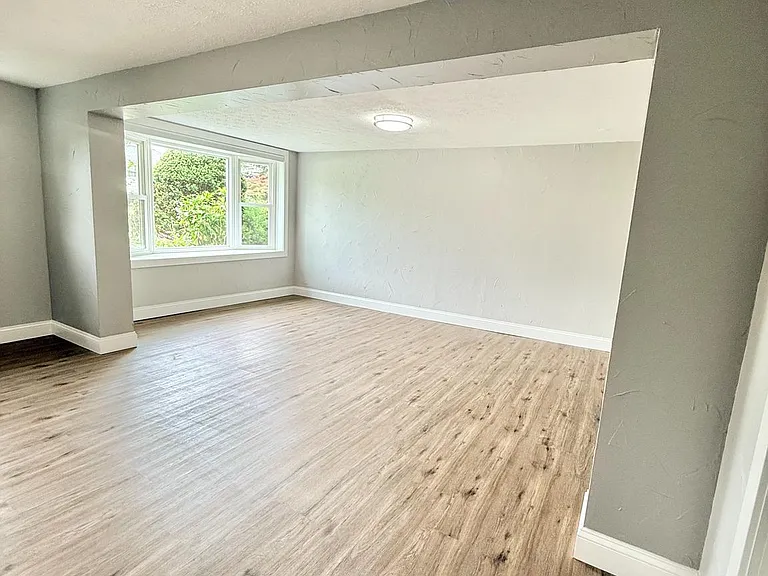 30 Ursinus Ave — Photo 20
