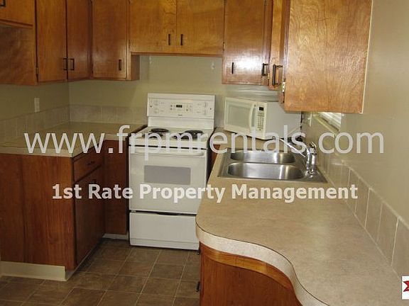 3rd image of 1819 S Jessie St #0