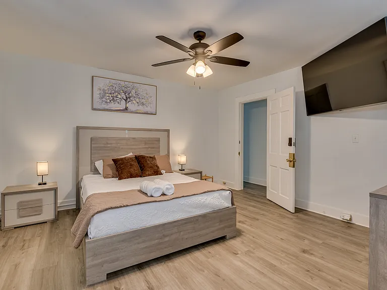714 Hickman Rd — Photo 18