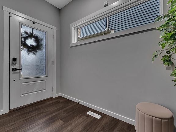 4th image of 4107 5th Ave SW
