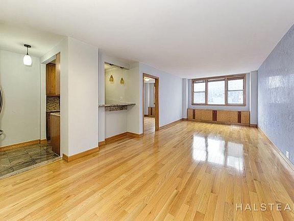 4th image of 201 E 36th Street 9d #9D