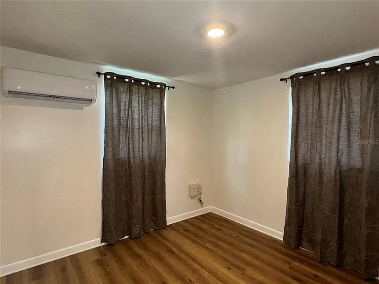 1801 N Taylor Rd — Photo 10