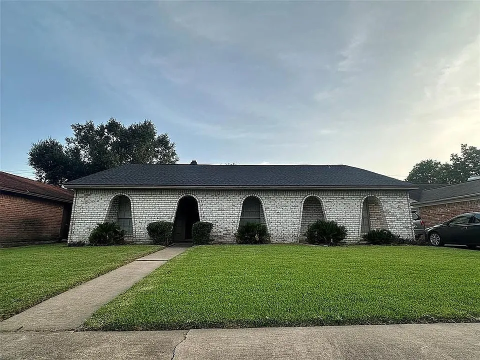 12139 Huntington Park Dr