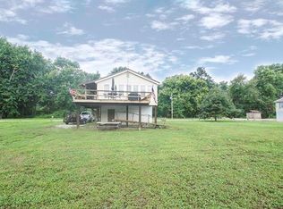214 N River Rd, Elsberry, MO 63343