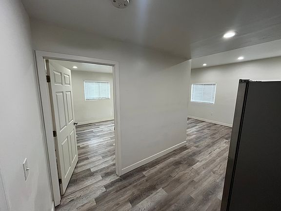 5th image of 647 Avocado Ave #A