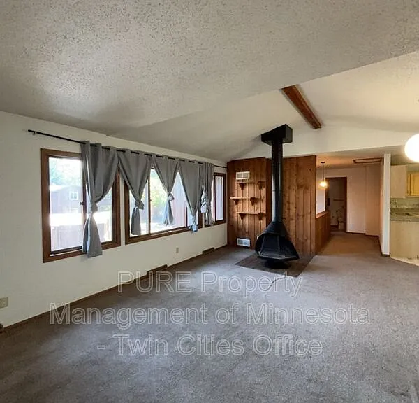 1514 N Timber Rdg — Photo 10
