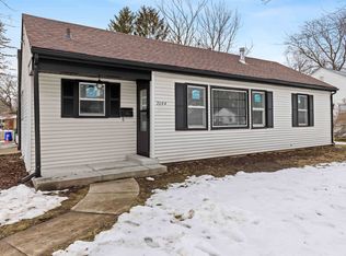 2604 Pelham Rd, Rockford, IL 61107