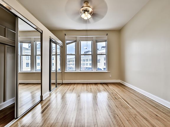 2nd image of 2146 N Milwaukee Ave #2