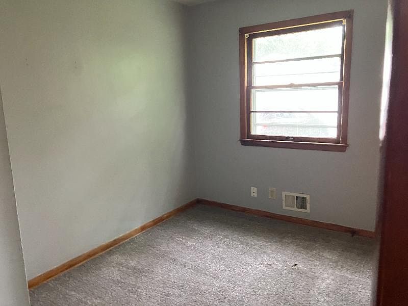 2nd image of 4615 N 49th St