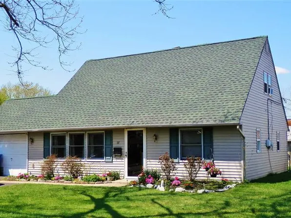57 Indigo Rd, Levittown, PA 19057