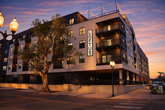 Loftus Apartments — Photo 13