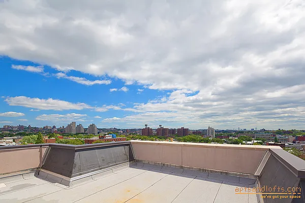 Rented by aptsandlofts.com | media 8