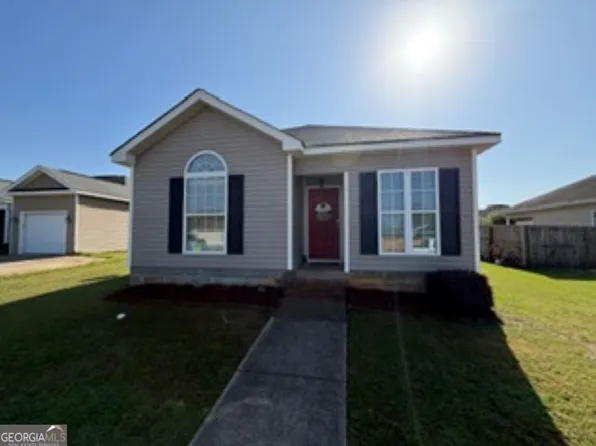 202 Gayla Ct, Warner Robins, GA 31088