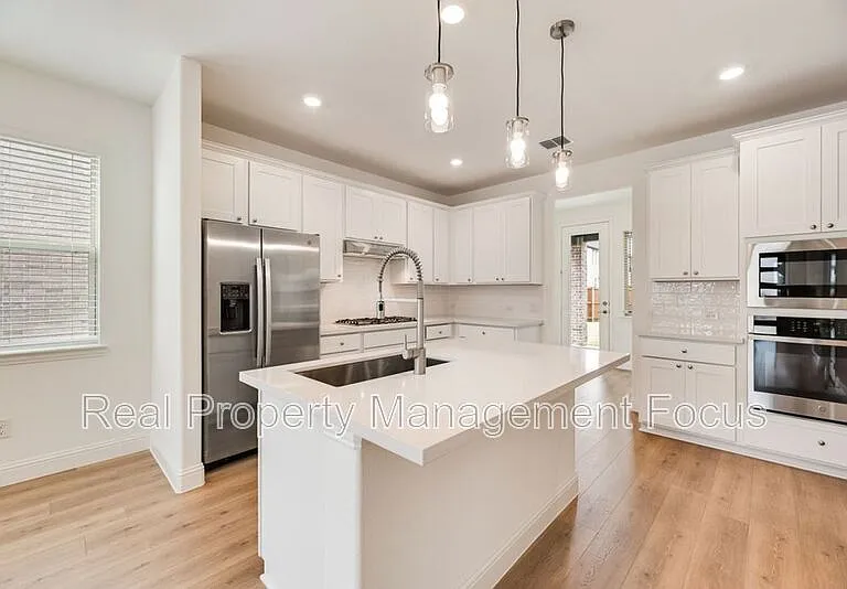 1149 Beautyberry Ln — Photo 7