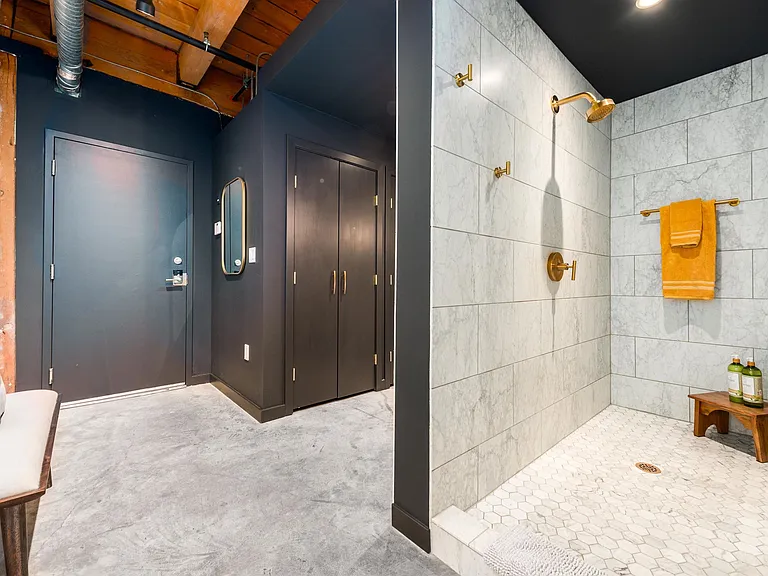 55 Cordova St E #209 — Photo 20