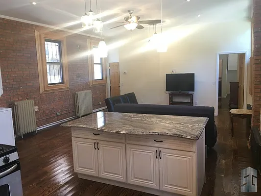 Rented by Skyline Group Real Estate | media 2