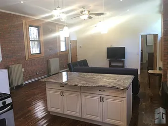 Rented by Skyline Group Real Estate