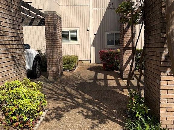 4th image of 806 Thistledown Dr #1303