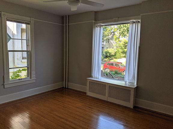 4th image of 2638 Bryant Ave S