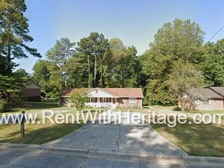 1709 Nutmeg St — Photo 1