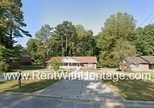 1705 Nutmeg St Photo 1
