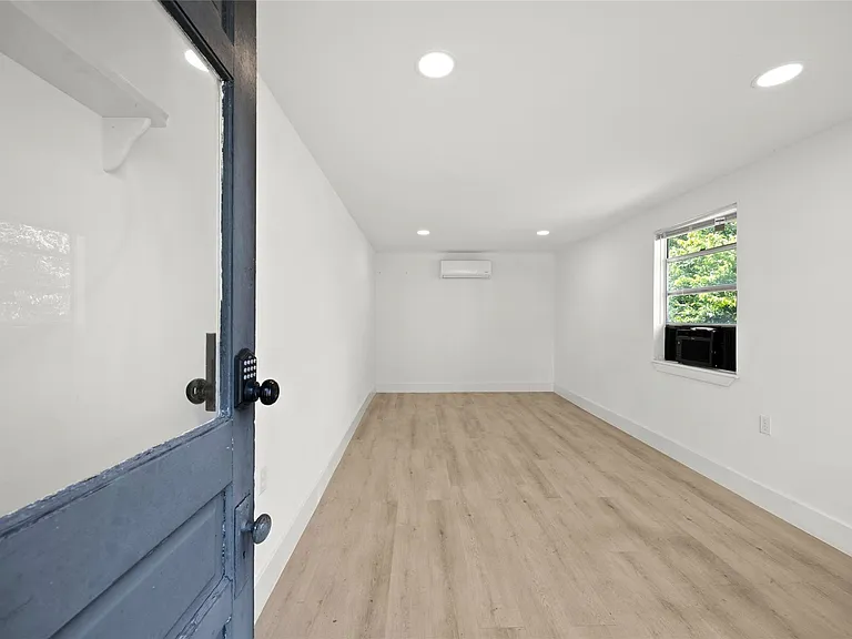 620 S Bell St — Photo 23
