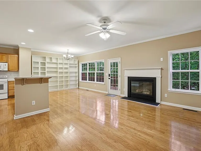 3128 Mercer University Dr — Photo 16