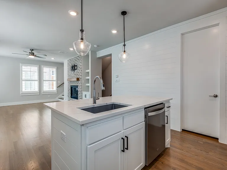1805 Granite Falls Ct — Photo 3