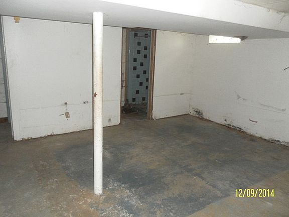 5th image of 3153 N Derrough Ave