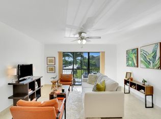 616 Sea Pine Way APT D2, Greenacres, FL 33415