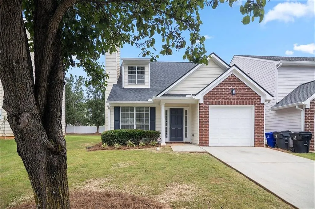 3 bed, 2.5 bath, 1394 sqft, $2,250 — Photo 2