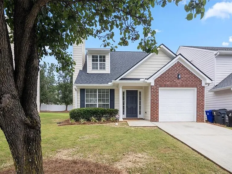 4033 Ravenwood Ct — Photo 2