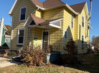 406 S Genesee St, Morrison, IL 61270