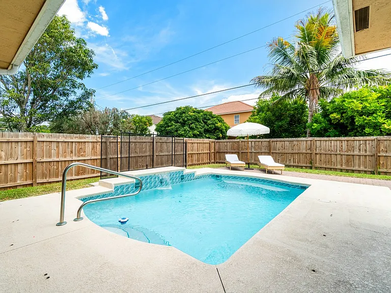 3461 SW Funtuna St — Photo 36