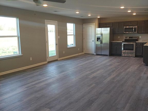 4th image of 2376 Huntly Pl