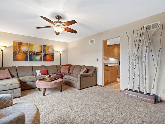 3rd image of 9014 S Carollton Dr