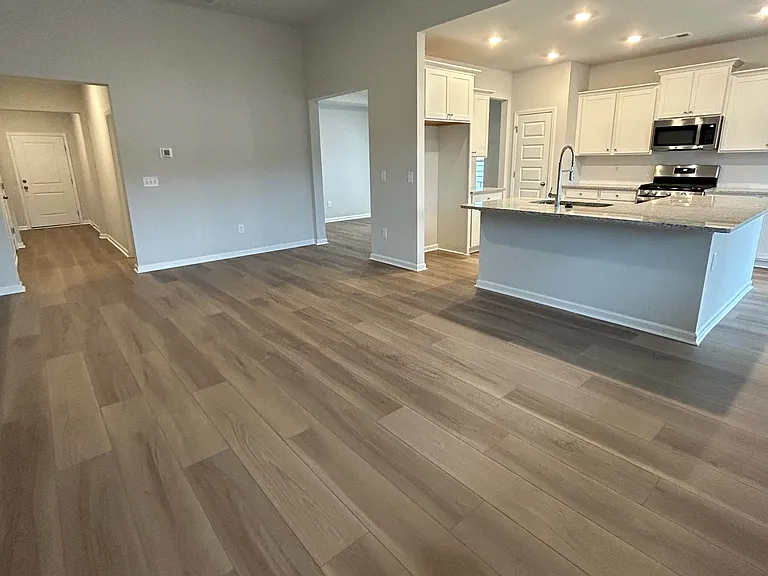 563 Magnolia Terrace Dr — Photo 11