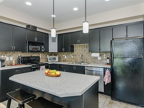 2nd image of 3915 Carey Rd #205