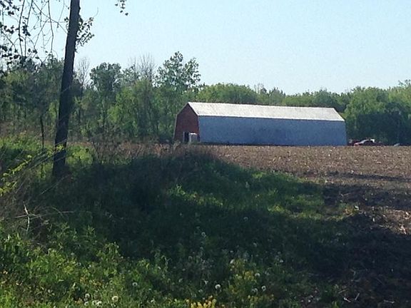 3rd image of 935 W. Downington Road