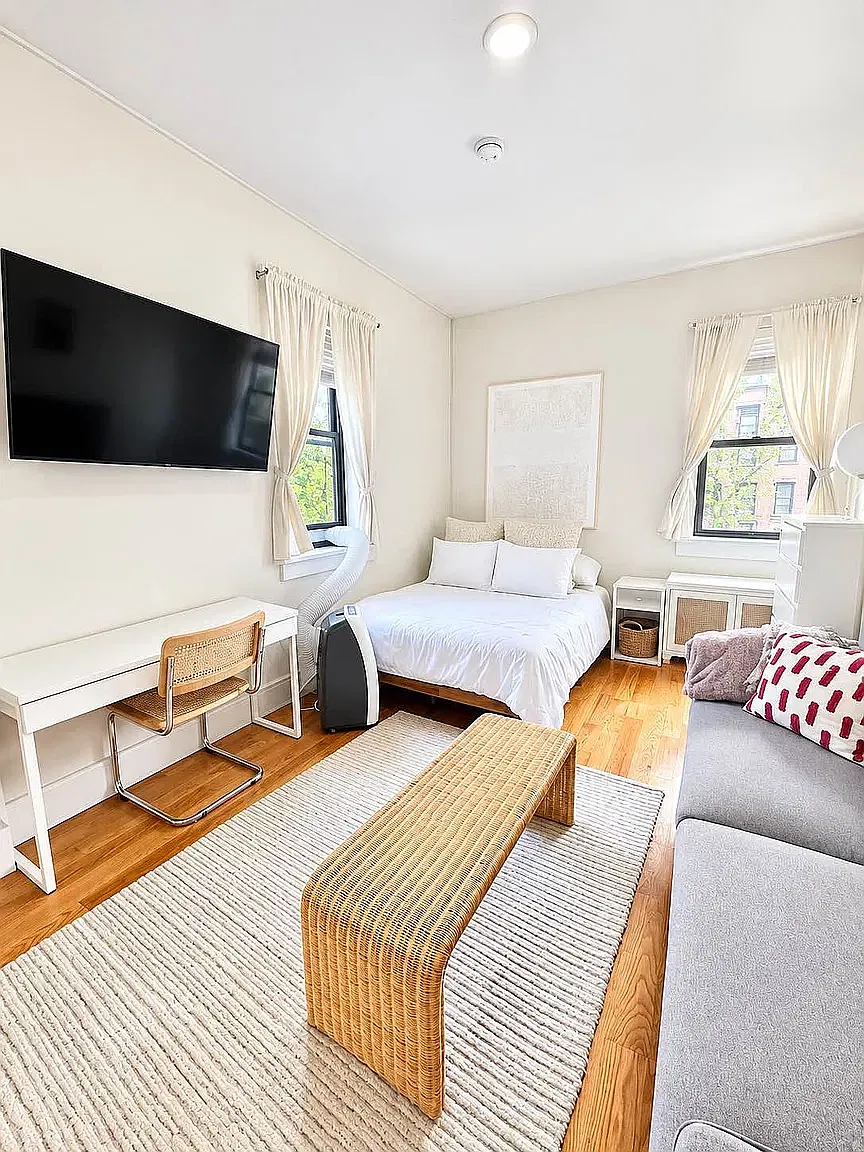 313 West 105th Street — Photo 1