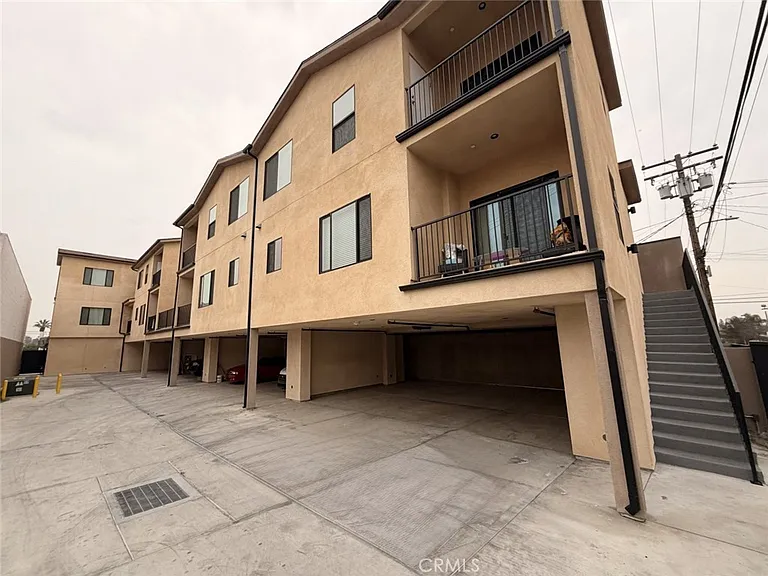 511 Azusa Ave #203 — Photo 6
