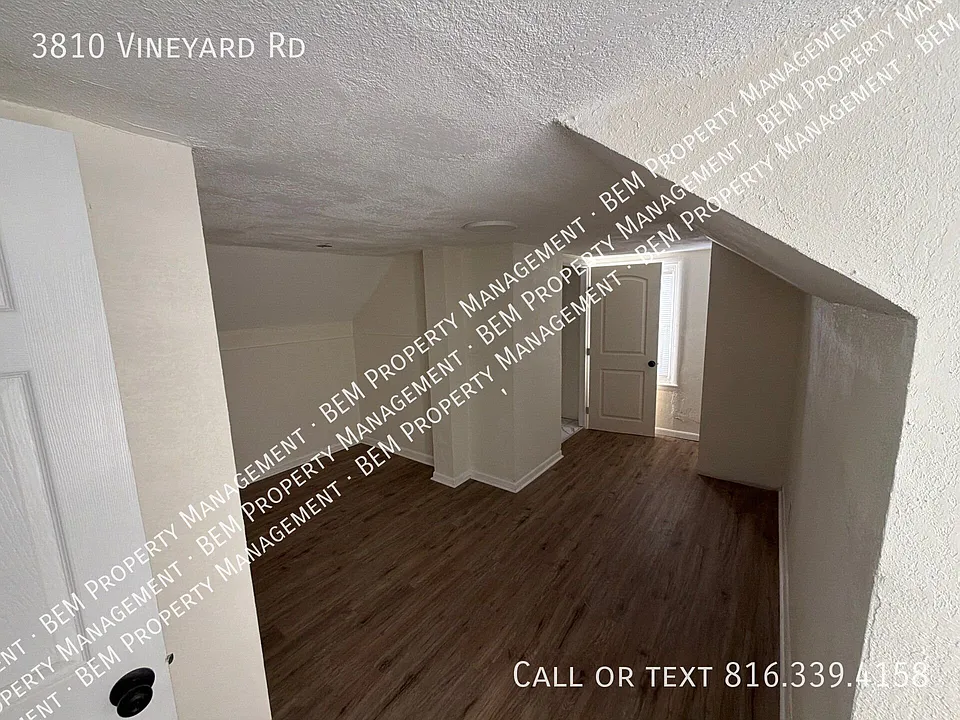 3810 Vineyard Rd