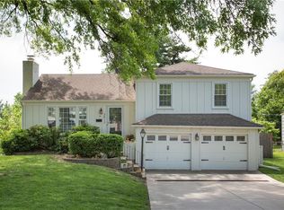 3813 W 79th St, Prairie Village, KS 66208