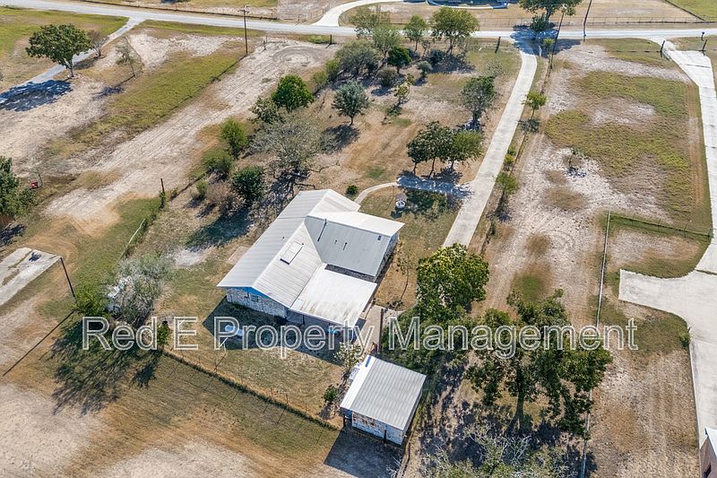 1st image of 406 Sea Willow Dr