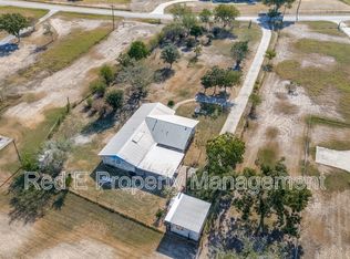 406 Sea Willow Dr, Marion, TX 78124