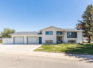 9 SW Rossmere Ave SE, Medicine Hat, AB T1B2P4