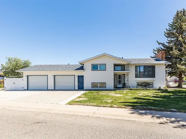 9 SW Rossmere Ave SE, Medicine Hat, AB T1B 2P4